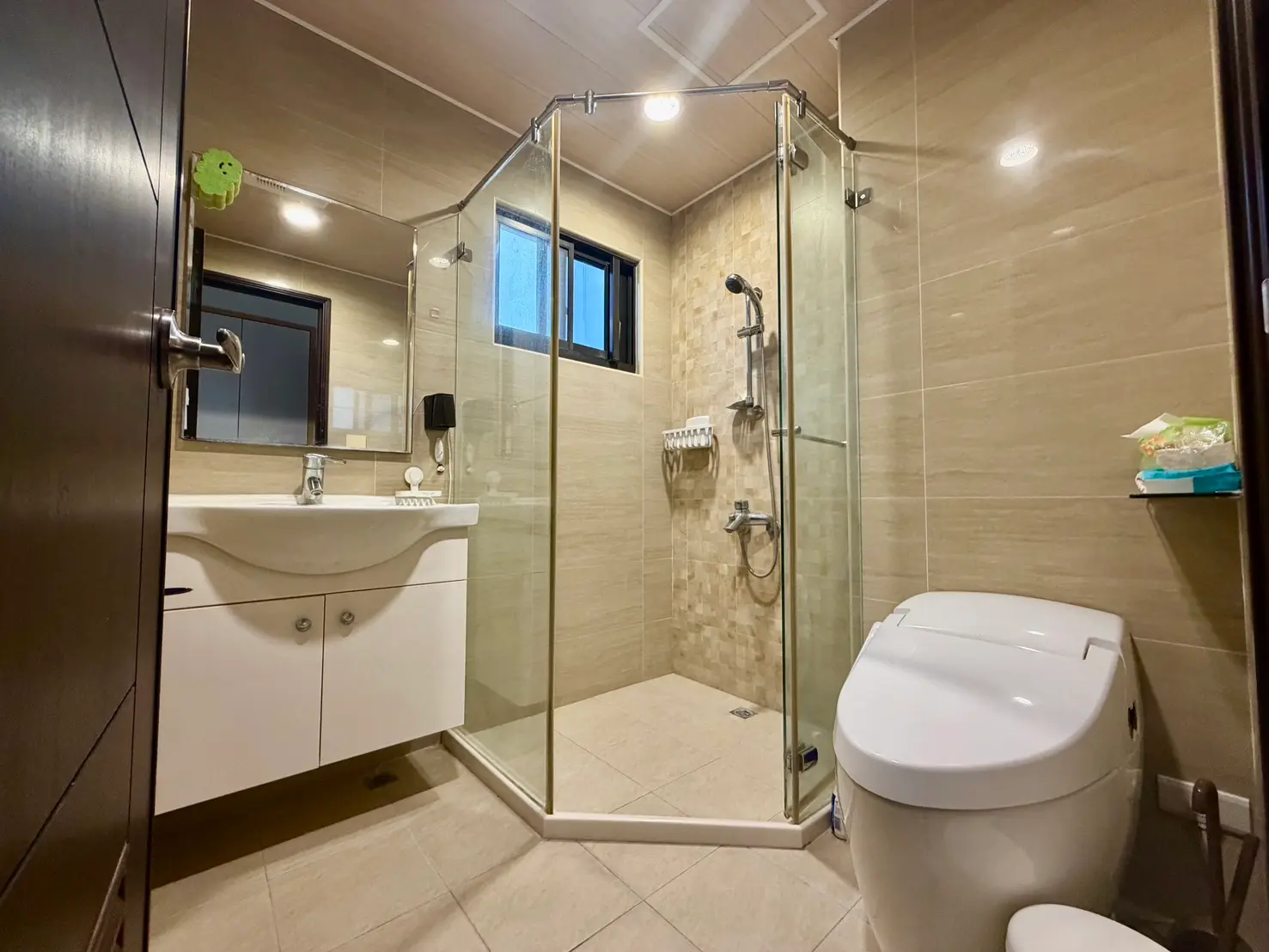 2 bedrooms apartment for sale in Dashe District, Kaohsiung City | NT$ 13 880 000 | 51 ping slide 7
