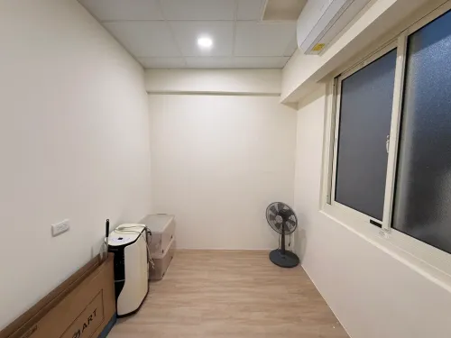 2 bedrooms apartment for rent in Xinyi District, Taipei City | NT$ 38 000 | 16 ping slide 6