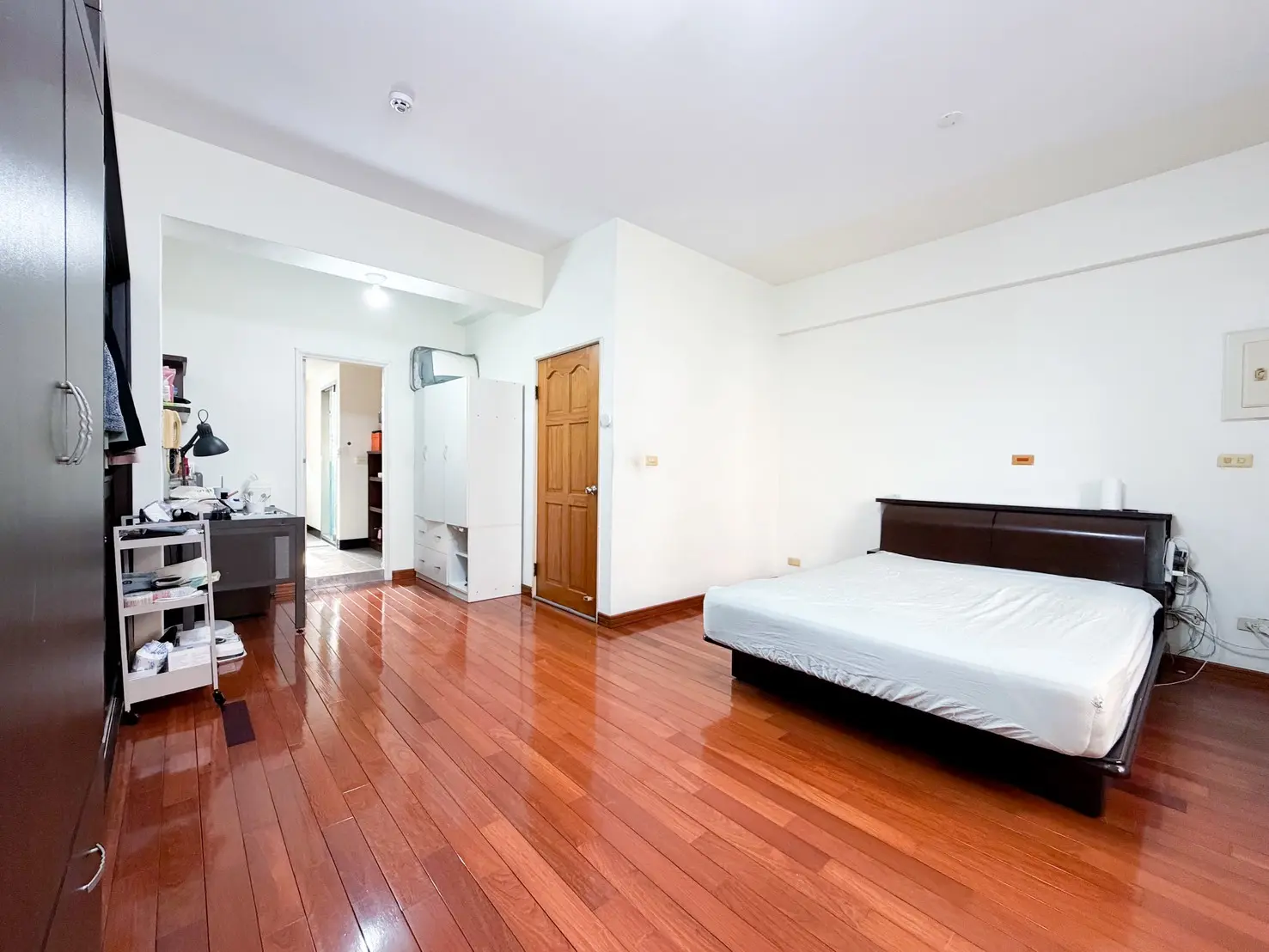 5 bedrooms townhouse for sale in Sanmin District, Kaohsiung City | NT$ 15 980 000 | 72 ping slide 12