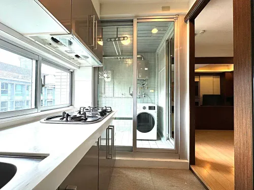 1 room apartment for rent in Xinyi District, Taipei City | NT$ 35 000 | 8 ping slide 6