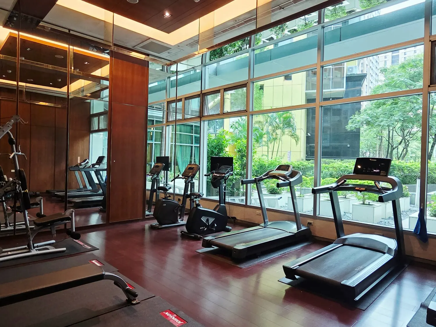 1 room apartment for rent in Xinyi District, Taipei City | NT$ 35 000 | 10 ping slide 6