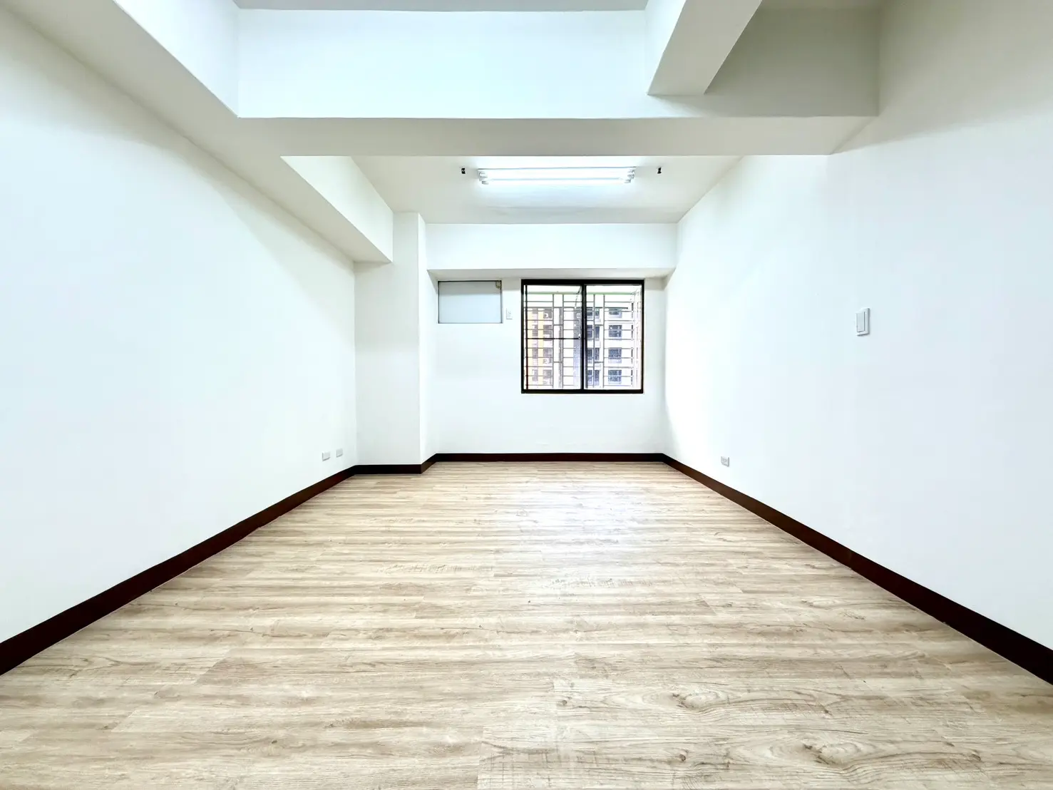3 bedrooms apartment for sale in Zuoying District, Kaohsiung City | NT$ 11 980 000 | 40 ping slide 0