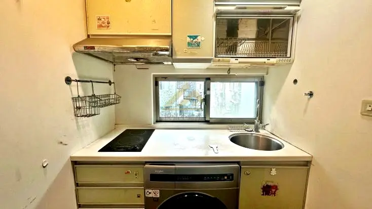 1 room apartment for rent in Daan District, Taipei City | NT$ 35 000 | 11 ping slide 4