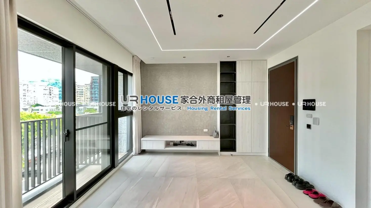3 bedrooms apartment for rent in Shilin District, Taipei City | NT$ 120 000 | 32 ping slide 1