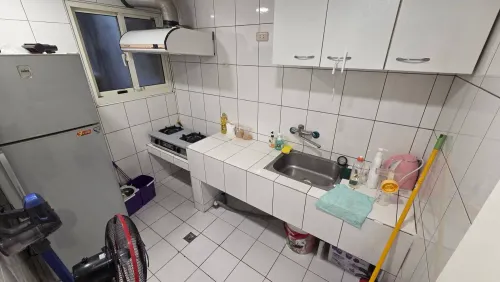 Room for rent TWD 13 800 - Alley 2, Lane 493, Jingping Road - 4 bedrooms