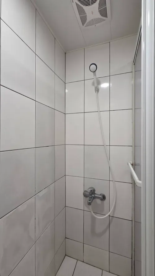 Room for rent TWD 13 800 - Alley 2, Lane 493, Jingping Road - 4 bedrooms