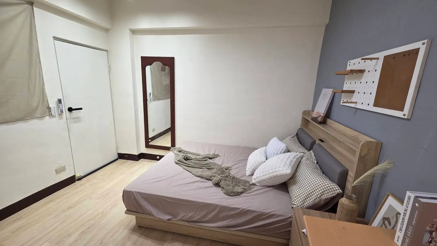 Room for rent in Zhonghe District, New Taipei City | TWD 13 800 | 4 ping slide 11