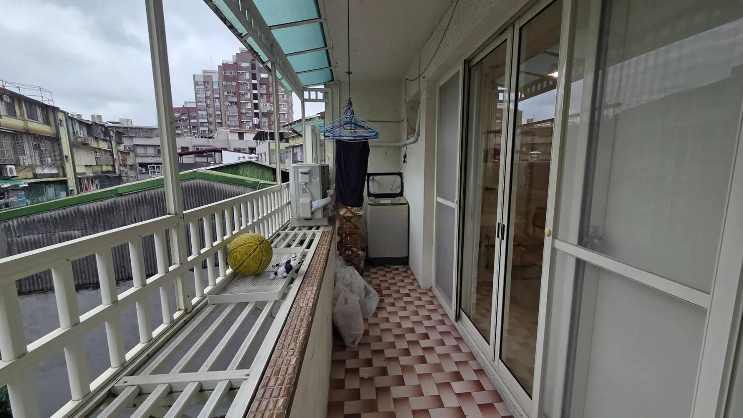 Room for rent in Zhonghe District, New Taipei City | TWD 13 800 | 4 ping slide 17