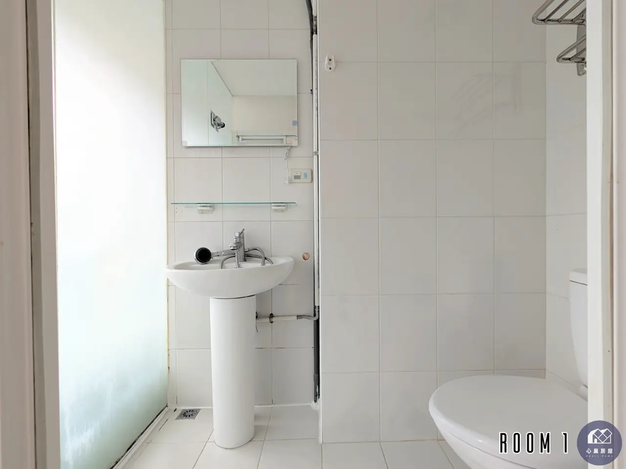 1 room apartment for rent in Zhongzheng District, Taipei City | NT$ 13 800 | 3 ping slide 3