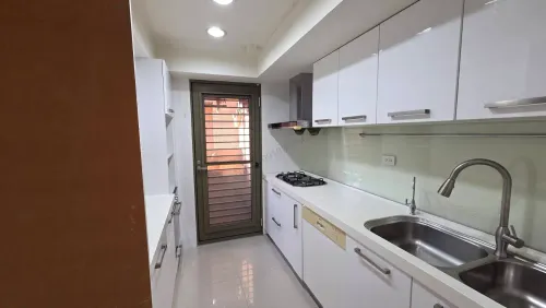 Apartment for rent TWD 74 500 - Shishang Rd - 3 bedrooms