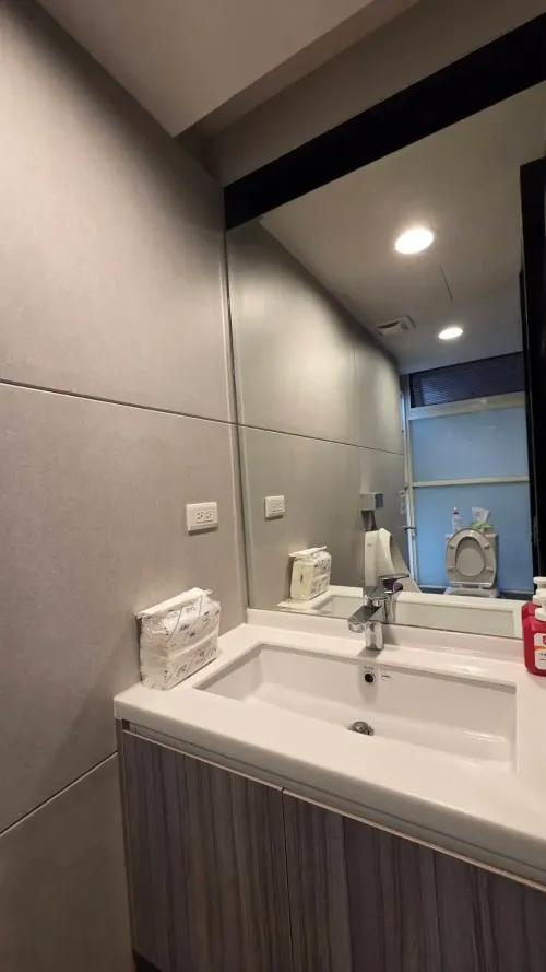 Office for rent in Zhongshan District, Taipei City | NT$ 23 000 | 4 ping slide 11