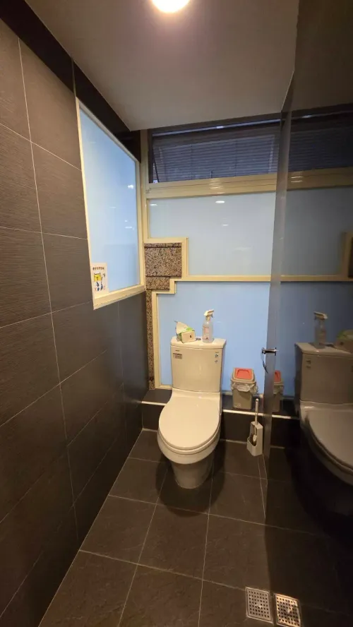 Office for rent in Zhongshan District, Taipei City | NT$ 23 000 | 4 ping slide 13