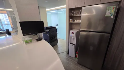 Office for rent in Zhongshan District, Taipei City | NT$ 23 000 | 4 ping slide 7
