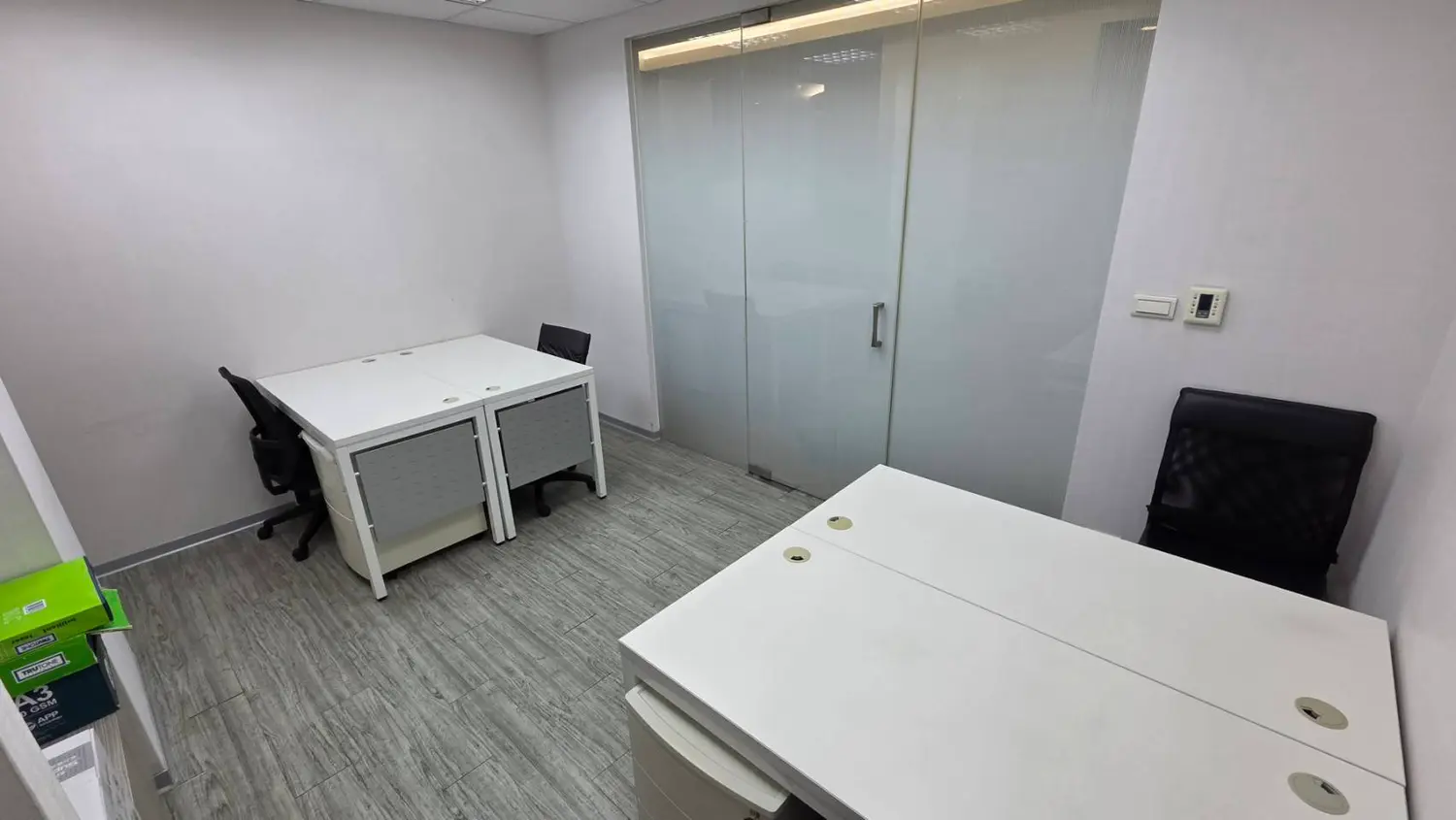Office for rent in Zhongshan District, Taipei City | NT$ 23 000 | 4 ping slide 1