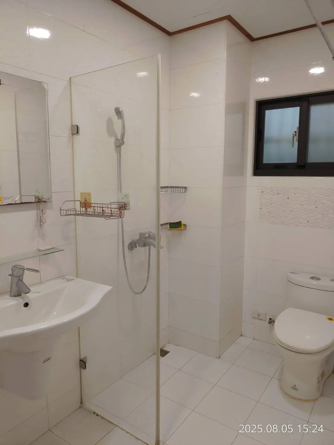 3 bedrooms apartment for rent in Nantun District, Taichung City | NT$ 26 800 | 28 ping slide 5