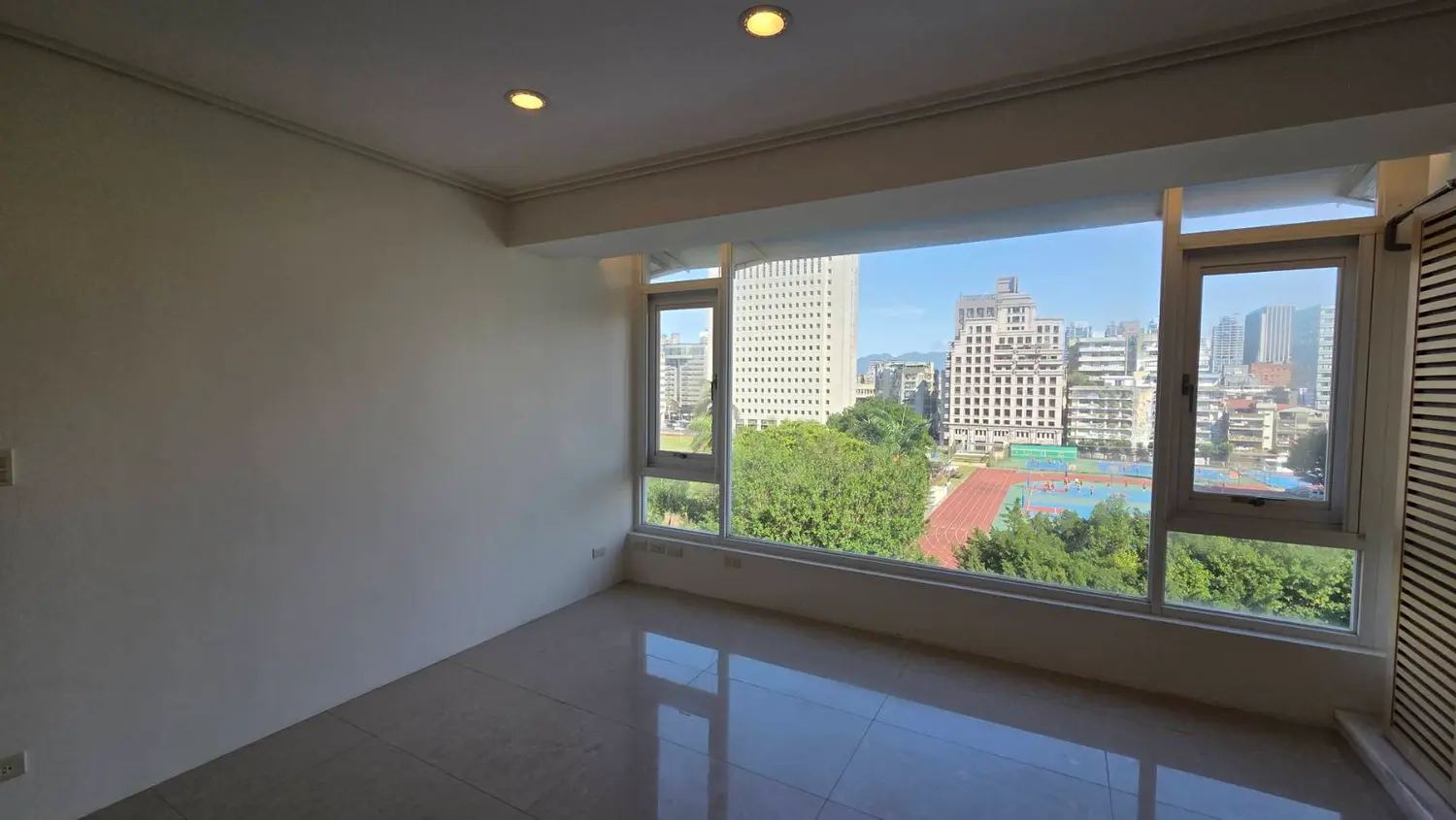 3 bedrooms apartment for rent in Daan District, Taipei City | TWD 89 800 | 42 ping slide 2