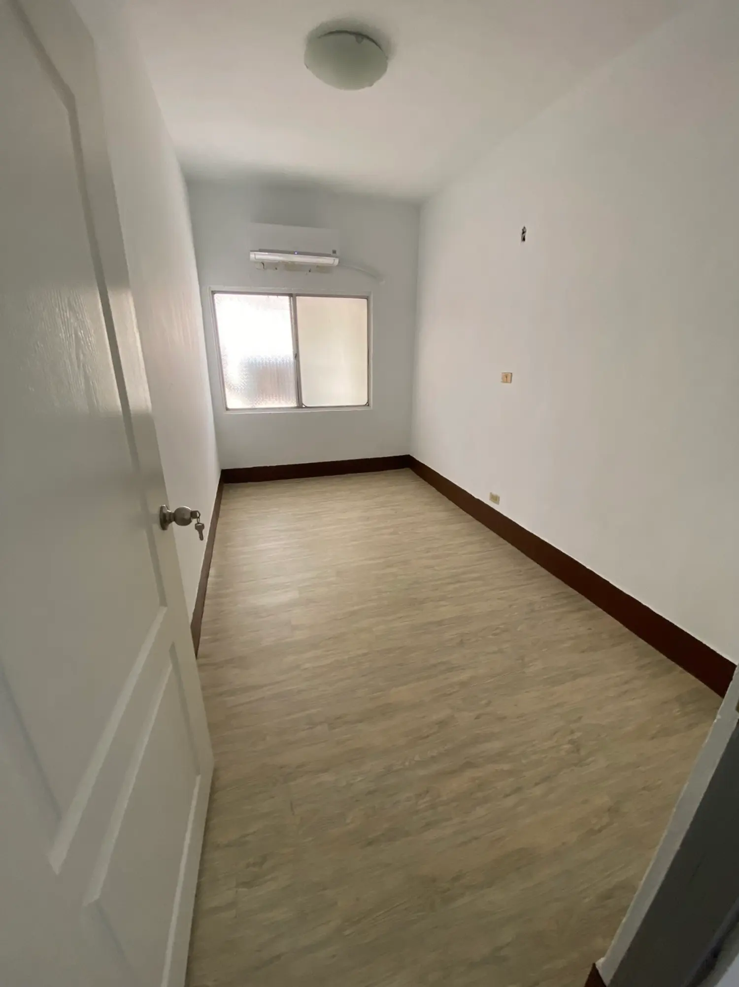 3 bedrooms apartment for rent TWD 11 000 - 26 ping - Gushan District, Kaohsiung City slide 3