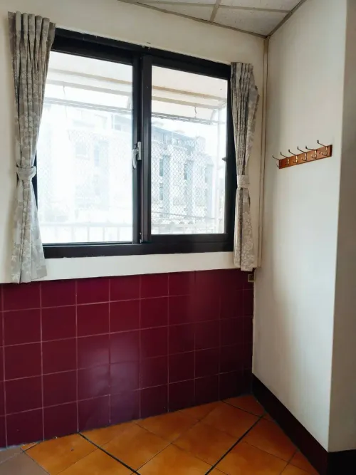 Room for rent NT$ 6 800 - Nanping Road - 1 room