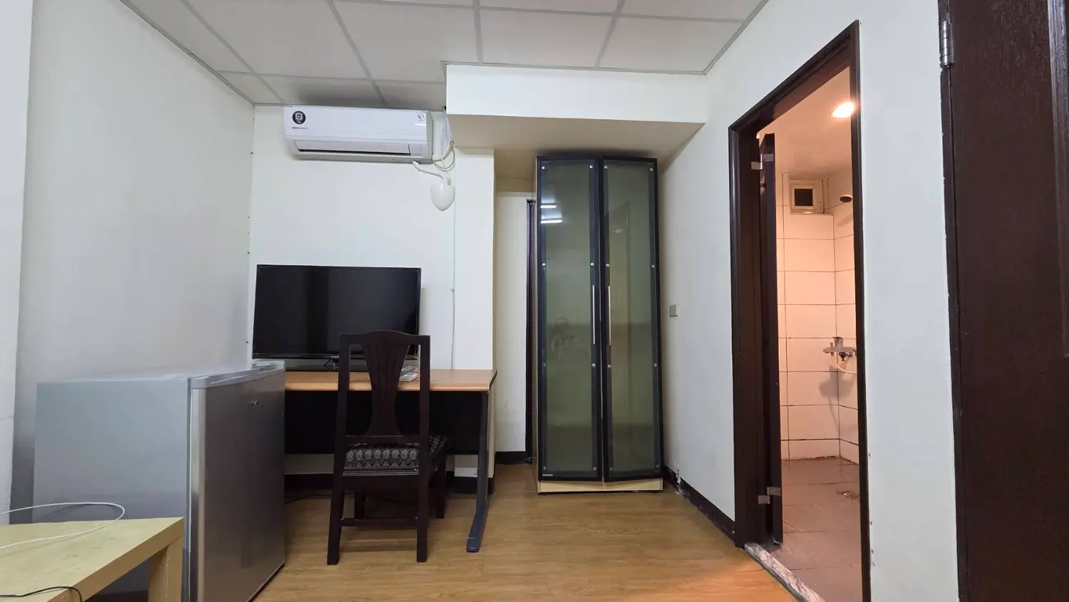 Room for rent in Taipei City, Shilin District | NT$ 11 800 | 4 ping slide 3