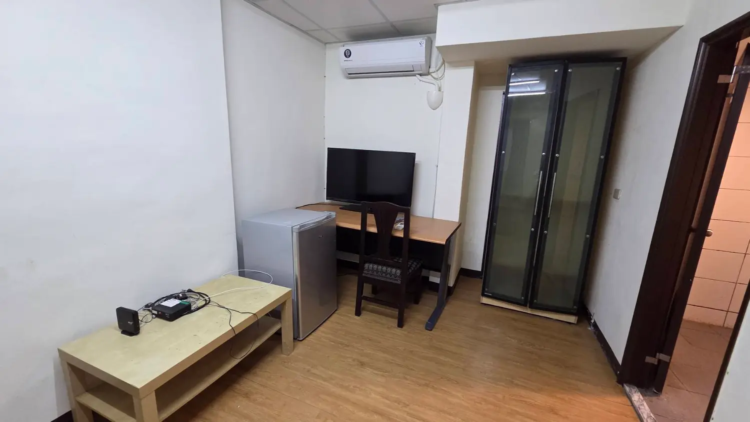 Room for rent in Taipei City, Shilin District | NT$ 11 800 | 4 ping slide 4