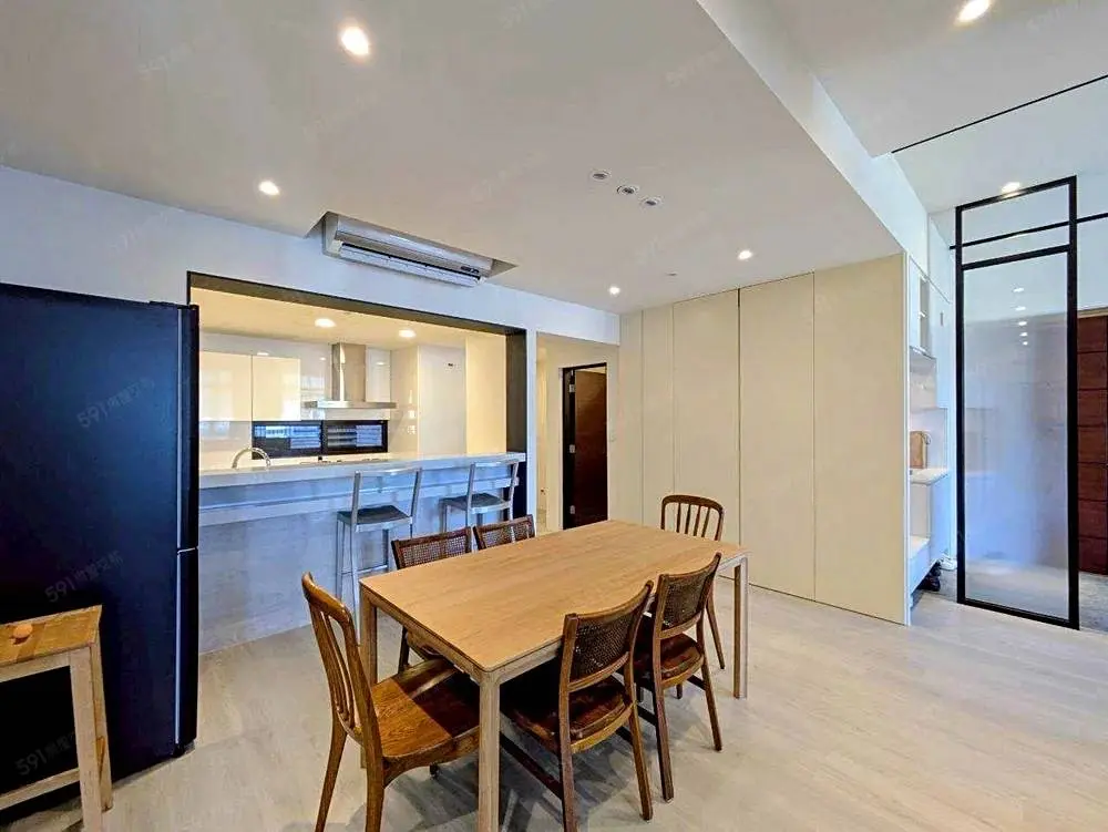 3 bedrooms apartment for rent in Shilin District, Taipei City | NT$ 92 000 | 40 ping slide 1