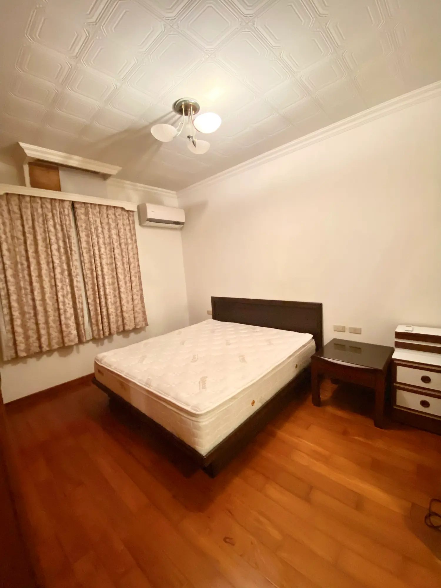 3 bedrooms apartment for rent TWD 49 000 - 31 ping - Daan District,Taipei City slide 0