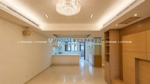 Apartment for rent NT$ 69 000 - Lane 195, Section 6, Zhongshan North Road - 4 bedrooms