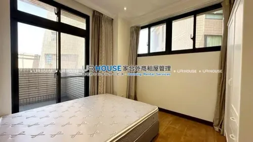 2 bedrooms apartment for rent in Xinyi District, Taipei City | TWD 55 000 | 19 ping slide 2