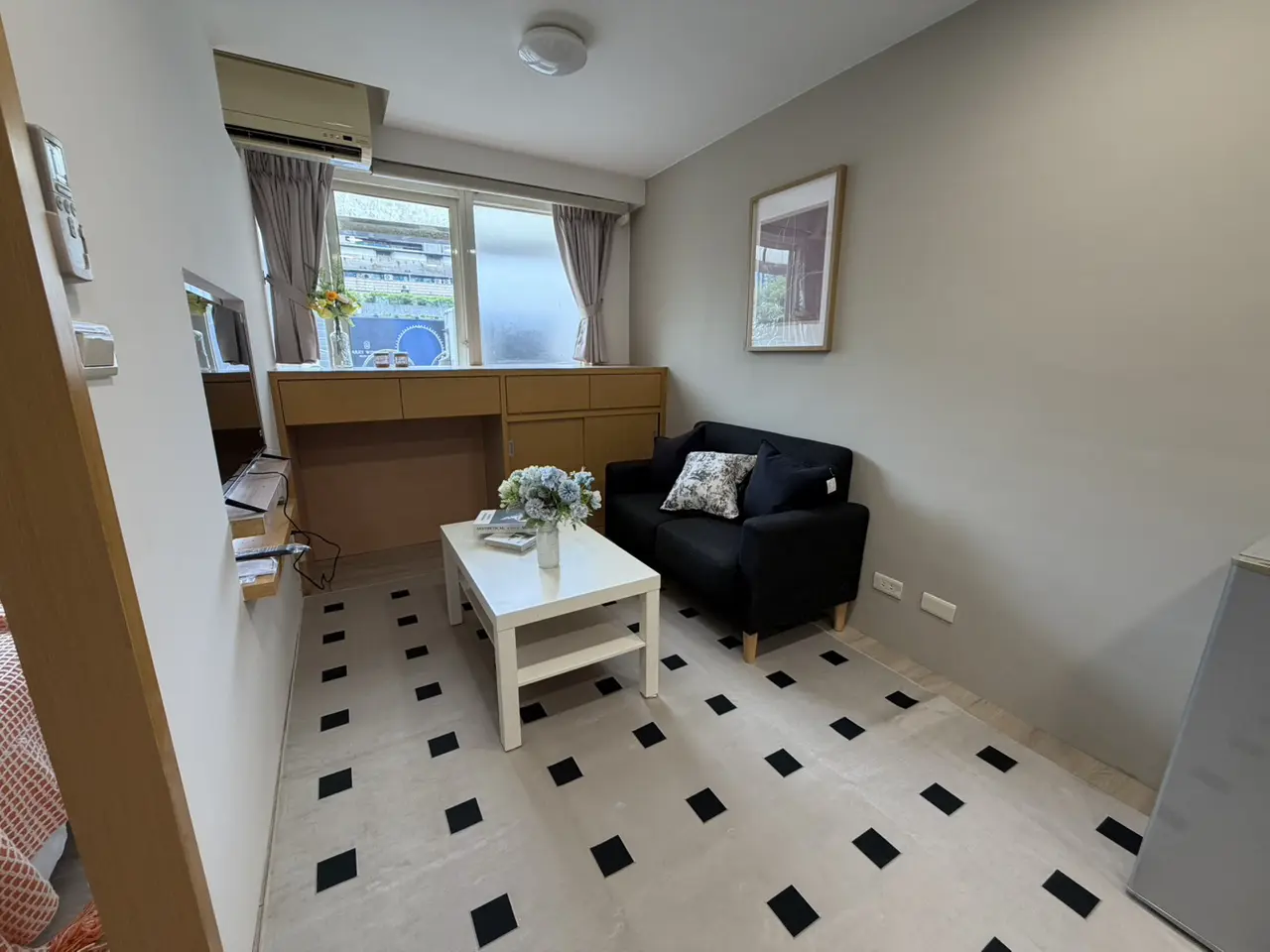 1 room apartment for rent in Zhongshan District, Taipei City | NT$ 29 800 | 8 ping slide 3