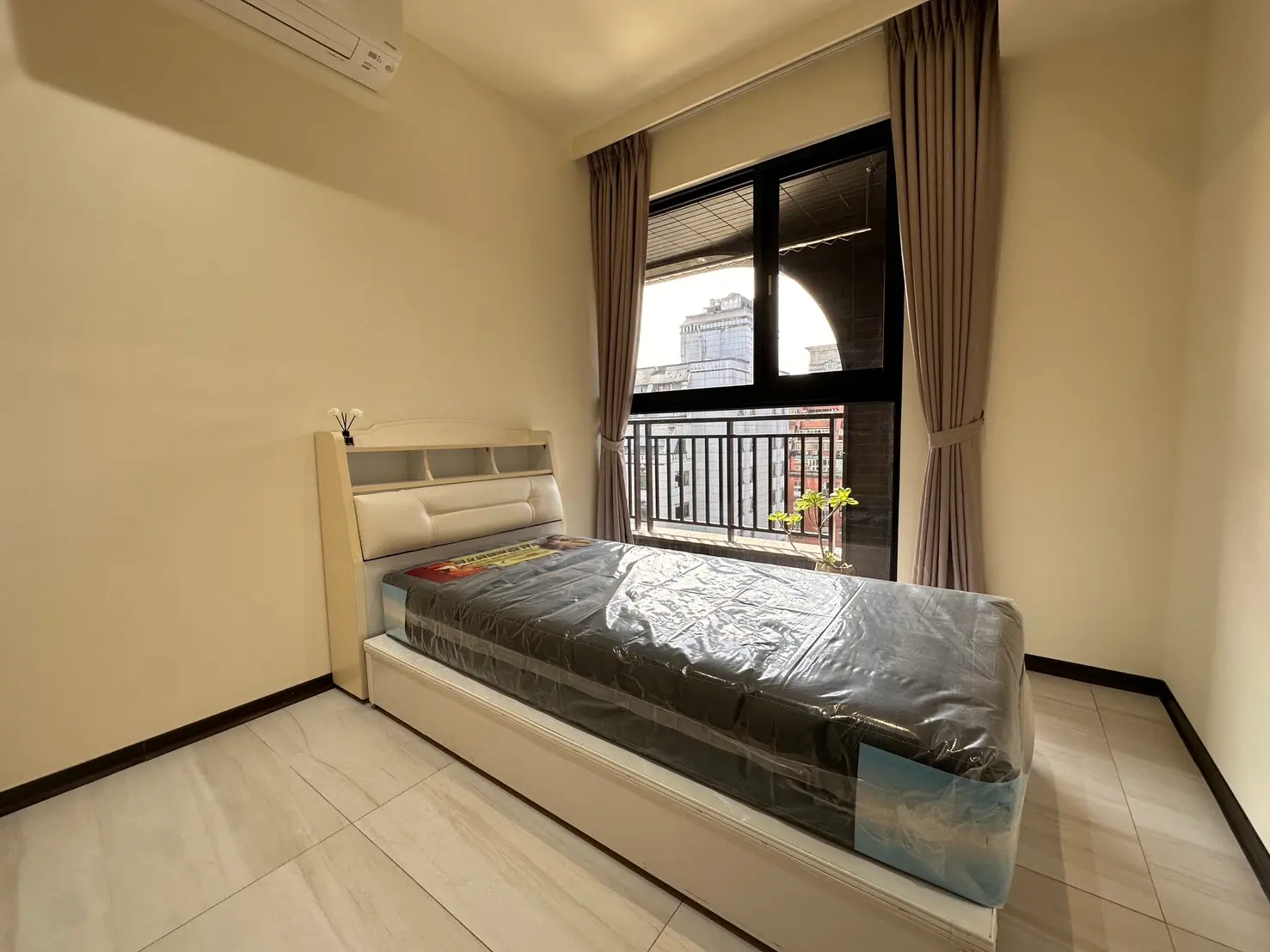 3 bedrooms apartment for rent in Zhongshan District, Taipei City | NT$ 90 000 | 46 ping slide 7