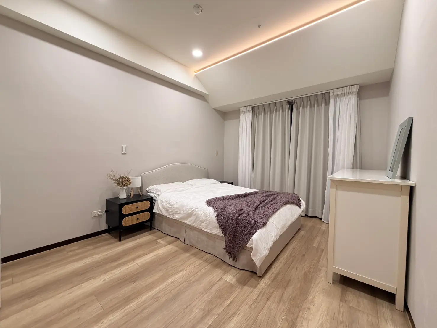 2 bedrooms apartment for rent in Xinyi District, Taipei City | NT$ 54 000 | 18 ping slide 7