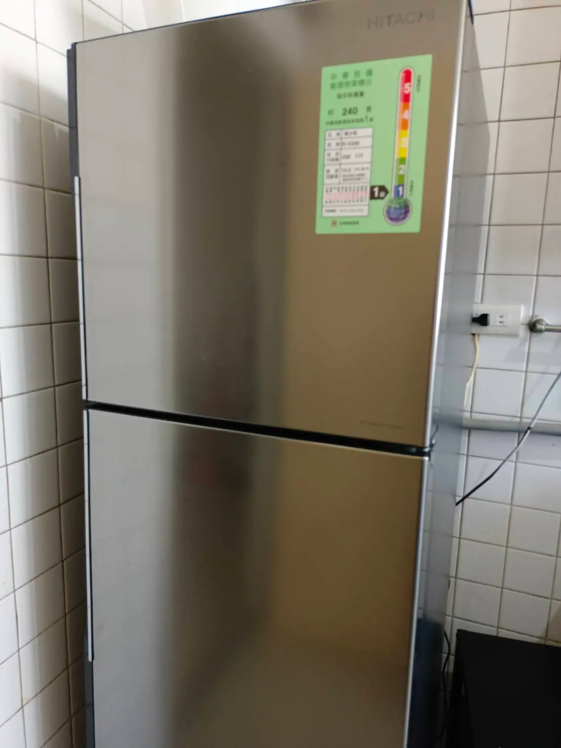 Room for rent in Zhongshan District, Taipei City | NT$ 12 800 | 6 ping slide 6