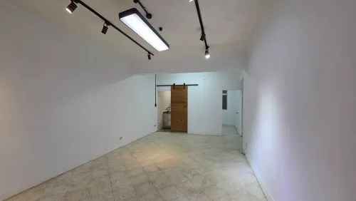 Office for rent in Xinyi District, Taipei City | NT$ 43 000 | 37 ping slide 1