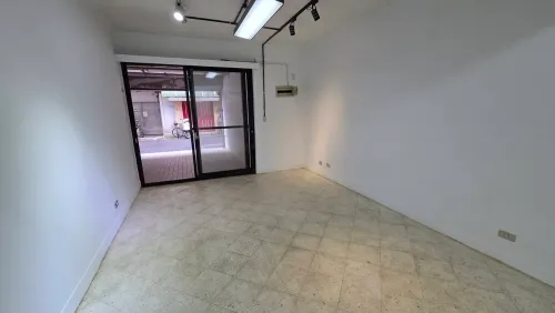 Office for rent in Xinyi District, Taipei City | NT$ 43 000 | 37 ping slide 13