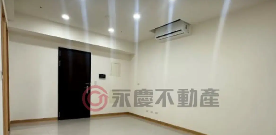 2 bedrooms apartment for sale in Tamsui District, New Taipei City | NT$ 10 380 000 | 14 ping slide 1