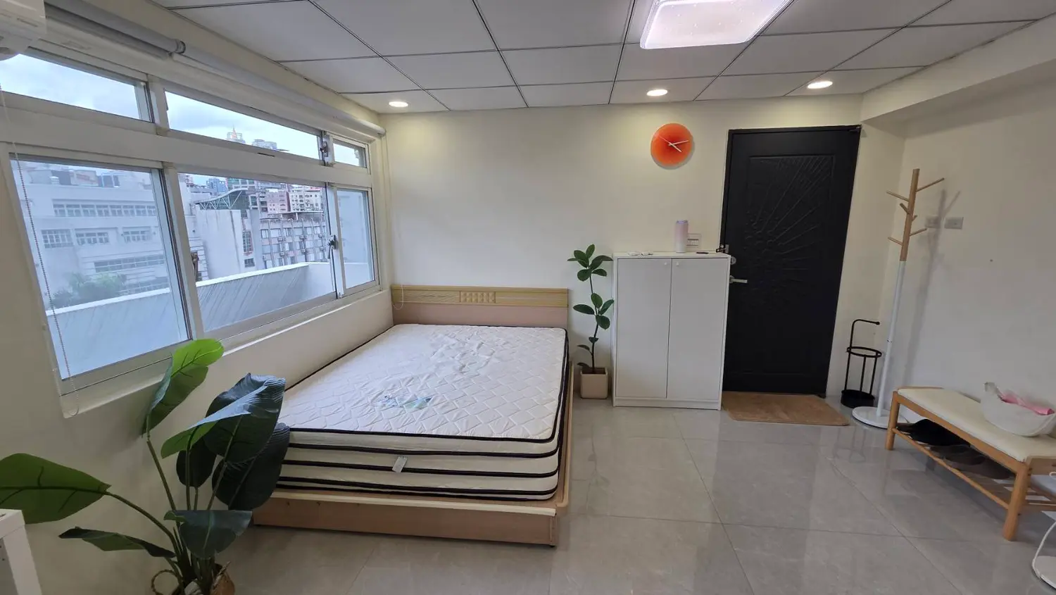 大安區, 台北市分租套房、雅房出租 | NT$ 38 800 | 10 坪 slide 3