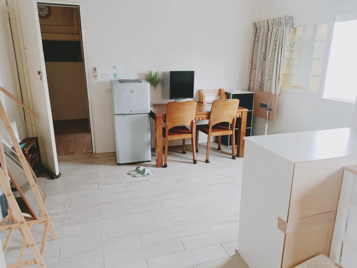 Room for rent in Taiping District, Taichung City | TWD 11 000 | 10 ping slide 0