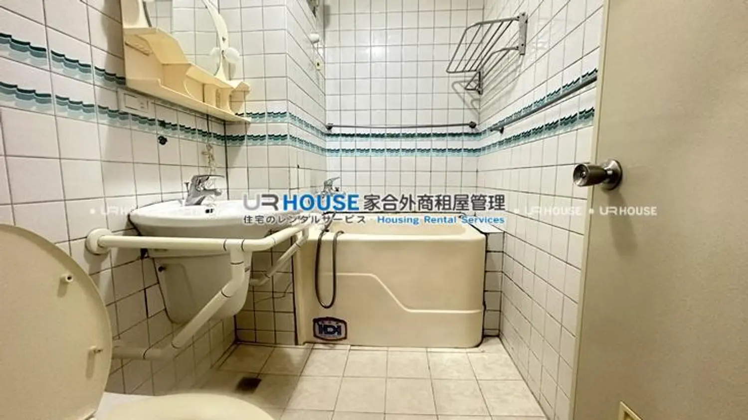 4 bedrooms apartment for rent TWD 40 000 - 40 ping - Songshan District,Taipei City slide 15