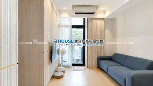 2 bedrooms apartment for rent in Datong District, Taipei City | NT$ 50 000 | 15 ping slide 0
