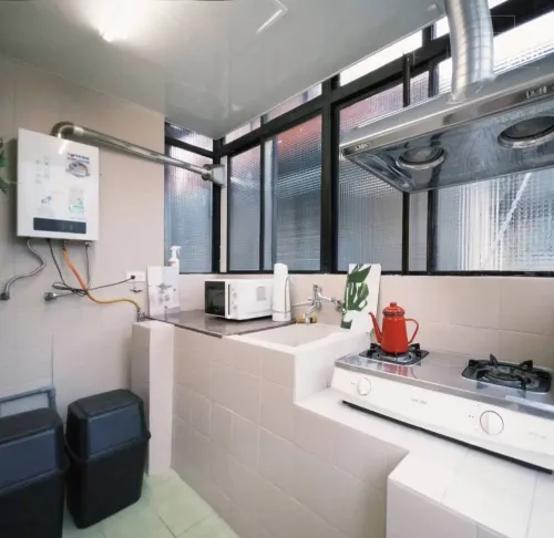 Room for rent NT$ 14 500 - Lane 30, Section 4, Xinyi Rd - 4 bedrooms