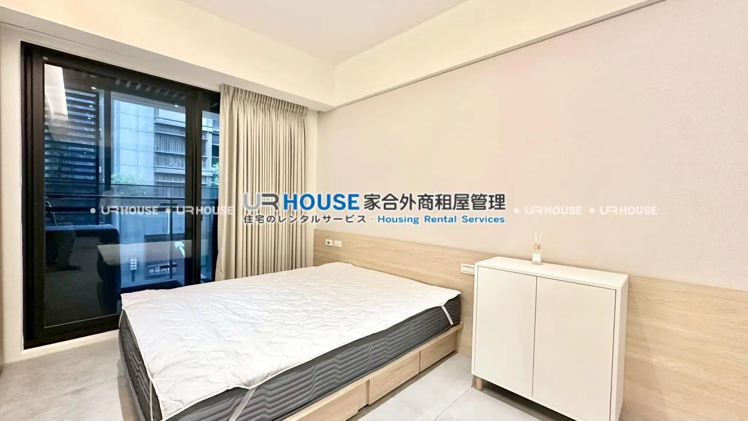 1 room apartment for rent in Zhongshan District, Taipei City | NT$ 47 000 | 9 ping slide 3