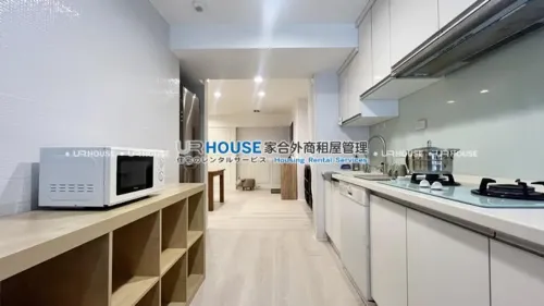 Apartment for rent TWD 140 000 -  - 4 bedrooms