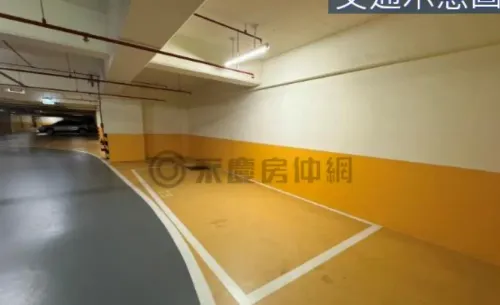 2 bedrooms apartment for sale in Tamsui District, New Taipei City | NT$ 10 800 000 | 17 ping slide 10