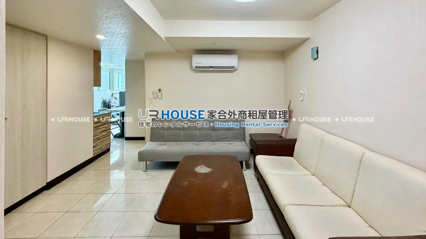 1 room apartment for rent in Daan District, Taipei City | NT$ 38 000 | 13 ping slide 0