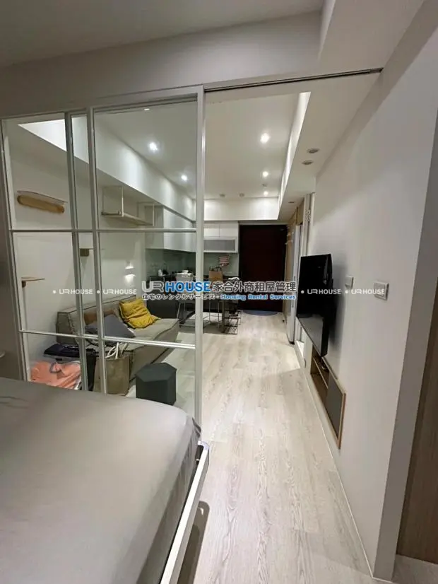 1 bedroom apartment for rent in Shilin District, Taipei City | NT$ 40 000 | 9 ping slide 1