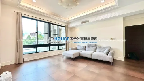 3 bedrooms apartment for rent in Shilin District, Taipei City | NT$ 100 000 | 44 ping slide 1