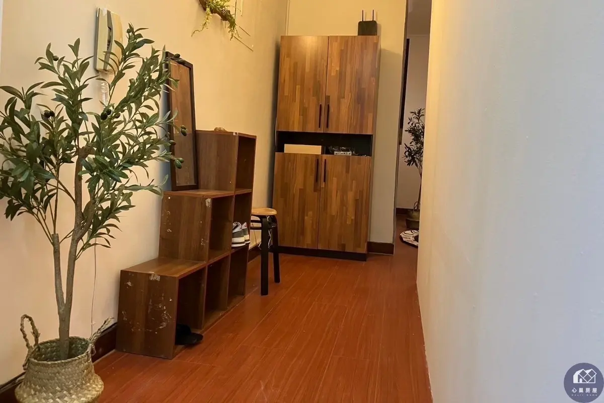 Room for rent in Daan District, Taipei City | NT$ 13 800 | 3 ping slide 1