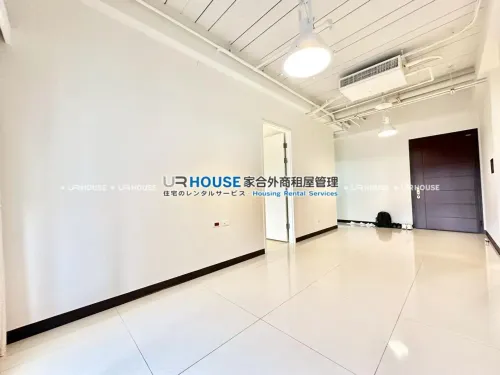 Apartment for rent TWD 40 000 - Section 1, Beixin Road - 2 bedrooms