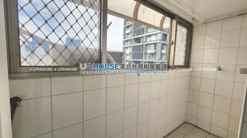 Apartment for rent TWD 72 000 - Lane 236, Section 5, Zhongxiao East Road - 3 bedrooms
