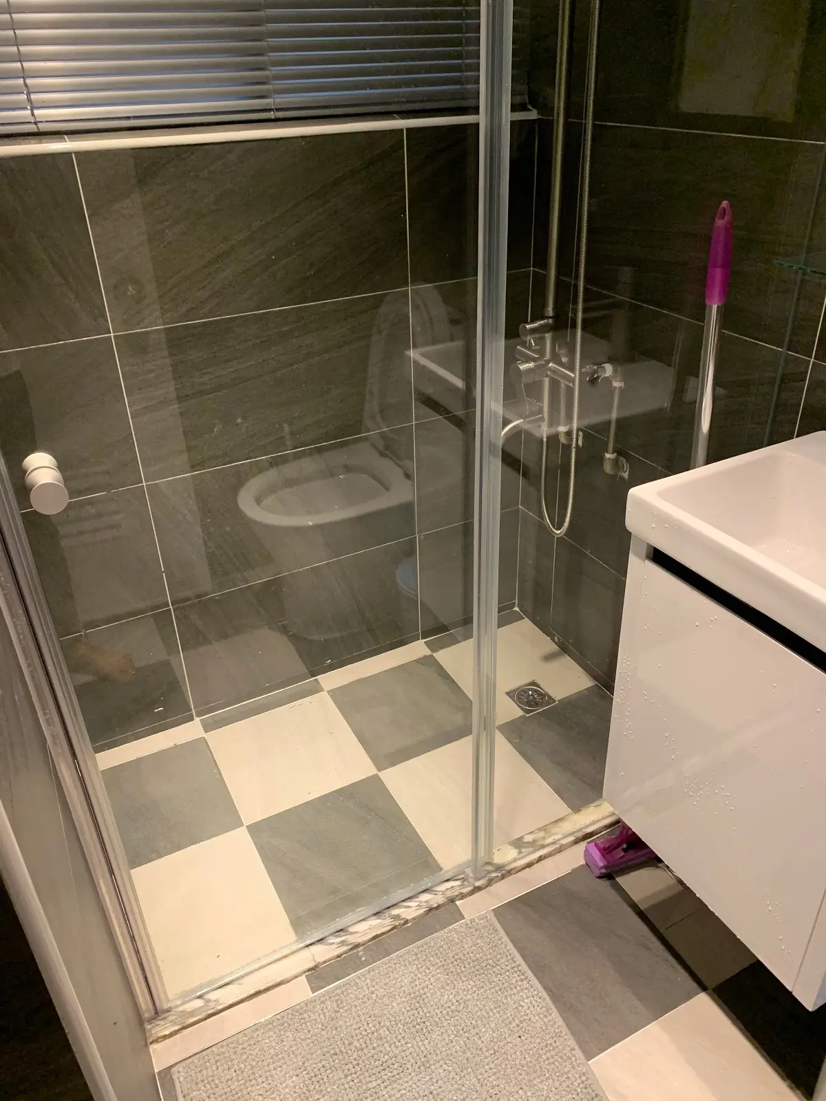 台北市, 中正區分租套房、雅房出租 | NT$ 13 500 | 3 坪 slide 15